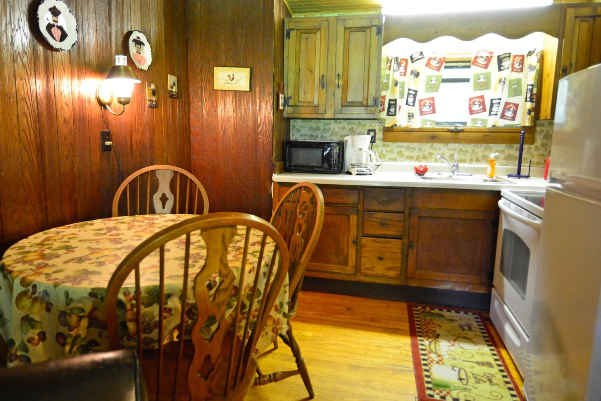 Countryside Cottages Bartonsville Room photo